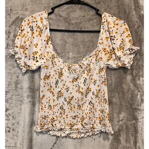 Smocked Floral Crop Top Women’s Size Medium Short Puff Sleeves